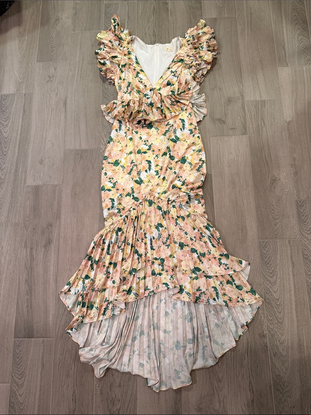 Lena Women’s Floral Ruffle Maxi Dress in Peach and Green Size S